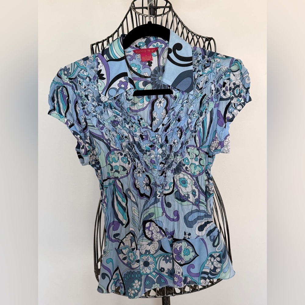 Vintage Sunny Leigh Blue & Lavender Floral Ruffle V-Neck Blouse